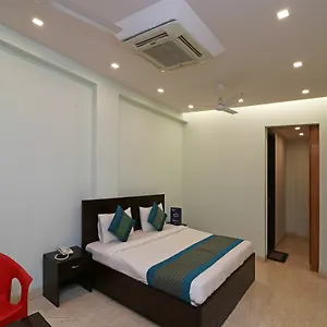 Oyo 9664 Sector 48 2*, Gurgaon India